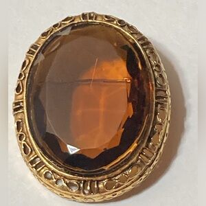 VINTAGE GOLD TONE FACETED TOPAZ COLOR BROOCH - UNSIGNED